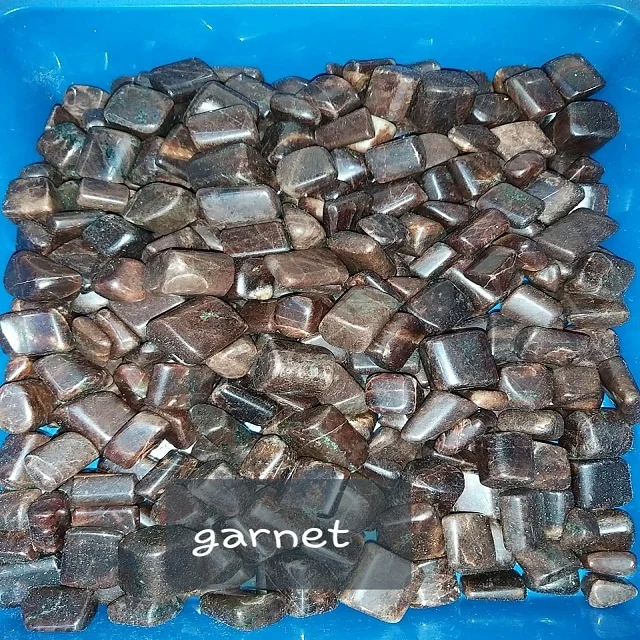 
GARNET POLISHED TUMBLE/ REIKI CRYSTAL / CHAKRA / HEALING / MEDITATION / ORGONITE / PENDULUMS 