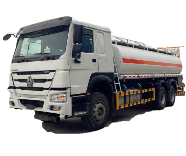 Sinotruk New Howo 20000 Liters 6x4 6000 Gallon Diesel Oil Transporter Capacity Fuel Tank Tanker Truck 10 wheels with gun