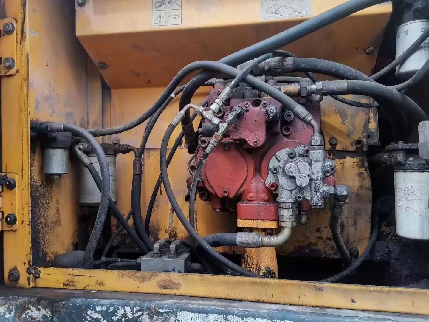 Great Condition Used Excavator HYUNDAI 210-7 Used Hydraulic Digger Crawler Excavators 20 T With Low Price For Sale