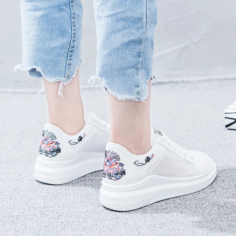 Casual Shoes Women Casual Sneakers Wholesale Platform Breathable Embroidered Mesh Board ShoesBasketball Style Shoes