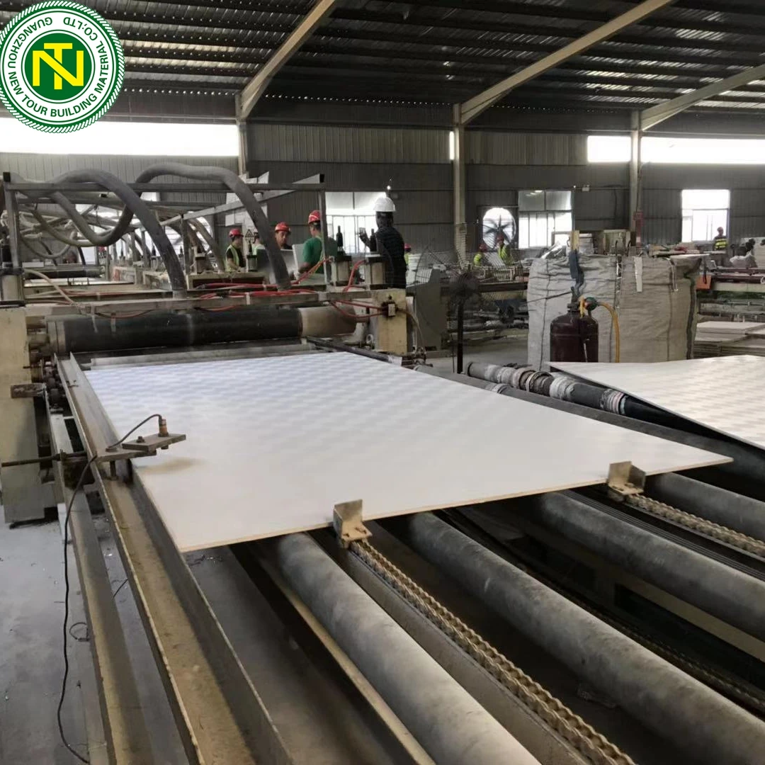 
China factory Good price 7 MM /8 MM/9 MM thick PVC laminated gypsum board ceiling tiles 