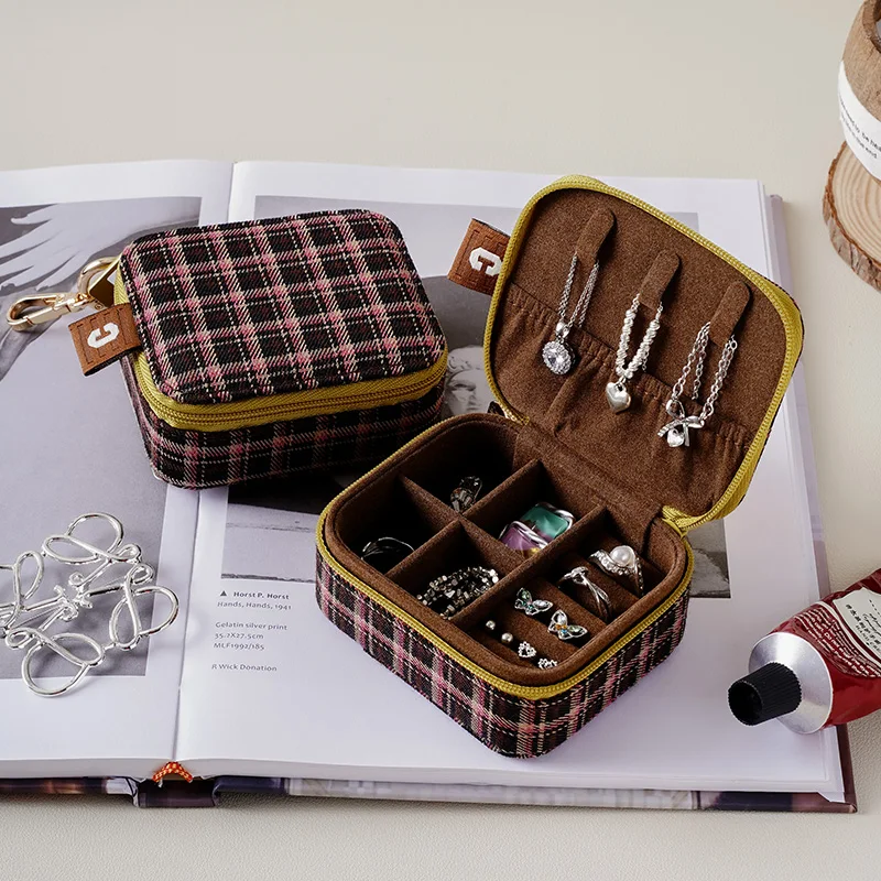 High quality mini vantage checkered pattern portable jewelry case box for women