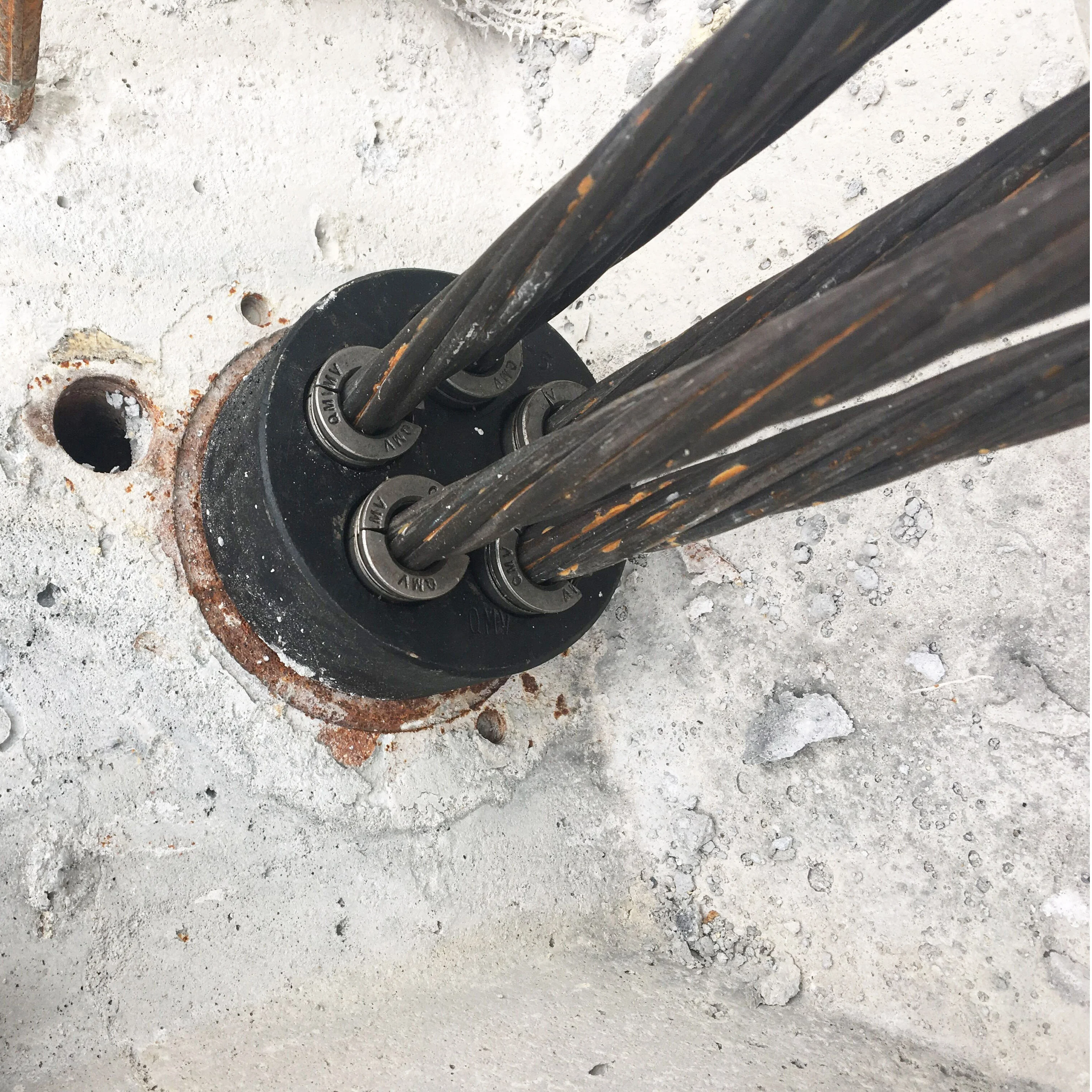 Ready to ship anchor barrel and wedge for prestress PC strand PC wire steel bars 4mm 5mm 6mm 7mm 9mm 10mm 11mm