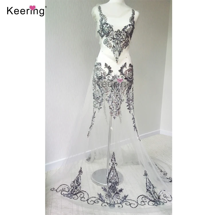 Женское длинное вечернее платье с V-образным вырезом