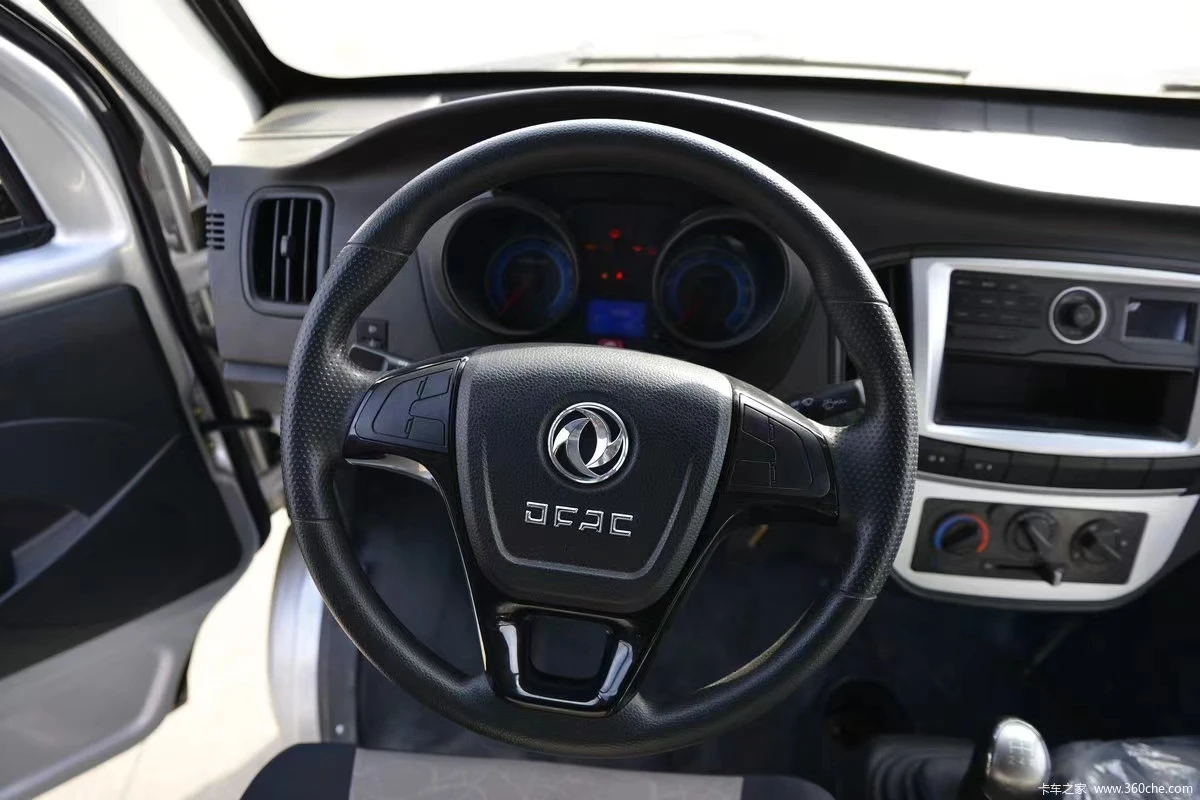 Dongfeng Little Overlord w08 123 horsepower 2,7 meters single-row van gasoline cars mini truck