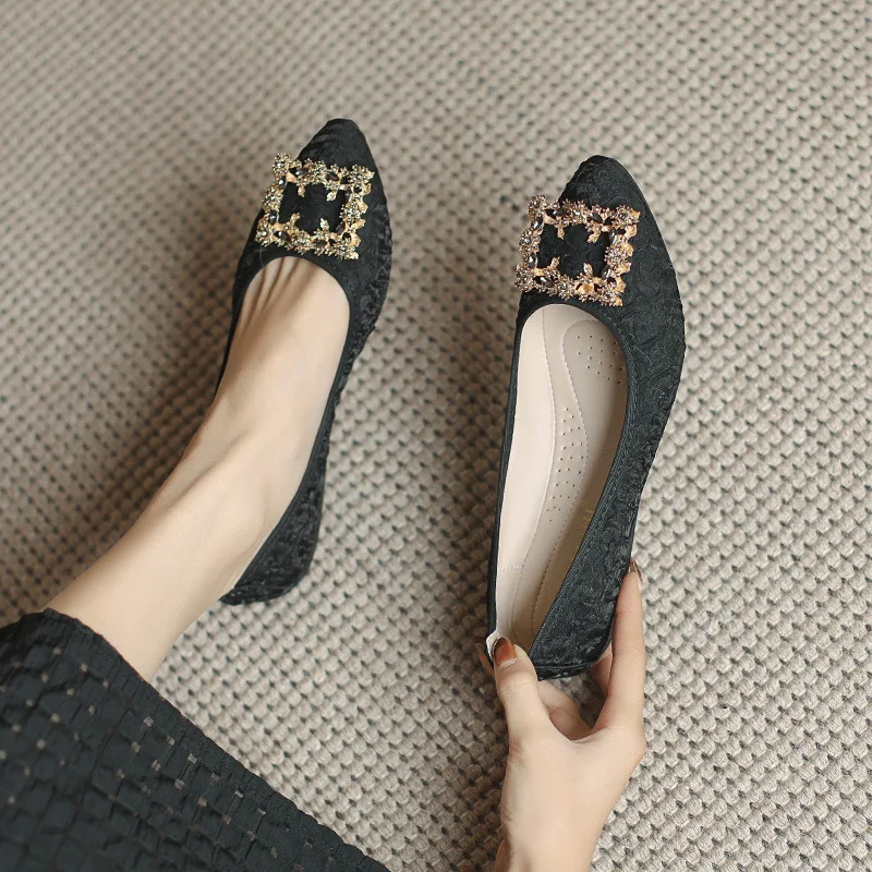 Wholesale Size 35-45 Luxury Shiny Satin Flats Round Toe Dress Pumps Women Ballerina Flat Shoes For Wedding