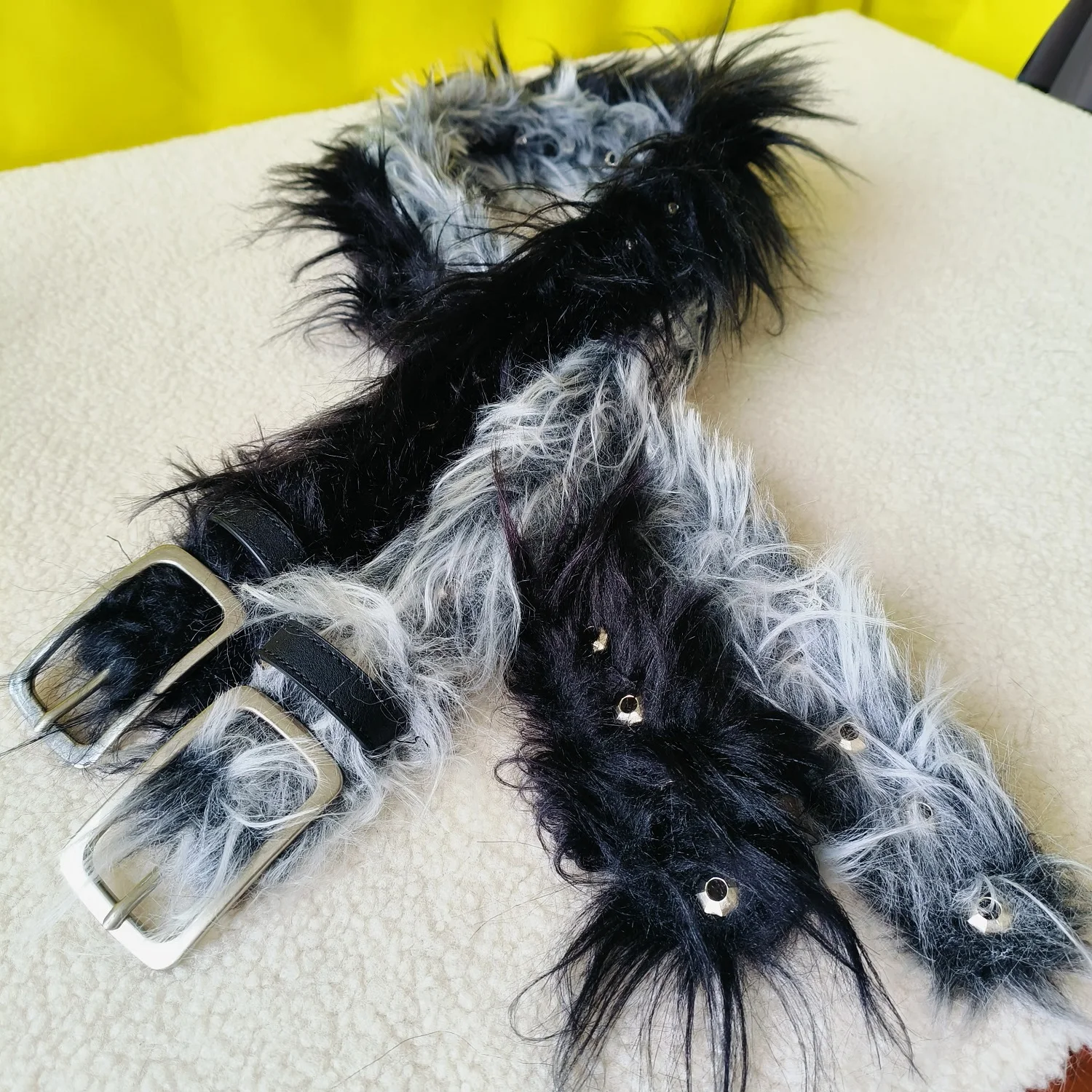 Hot sale Designer Belts Famous cowboy style artificial fur PU Leather belt black and grey color pin buckle for men women