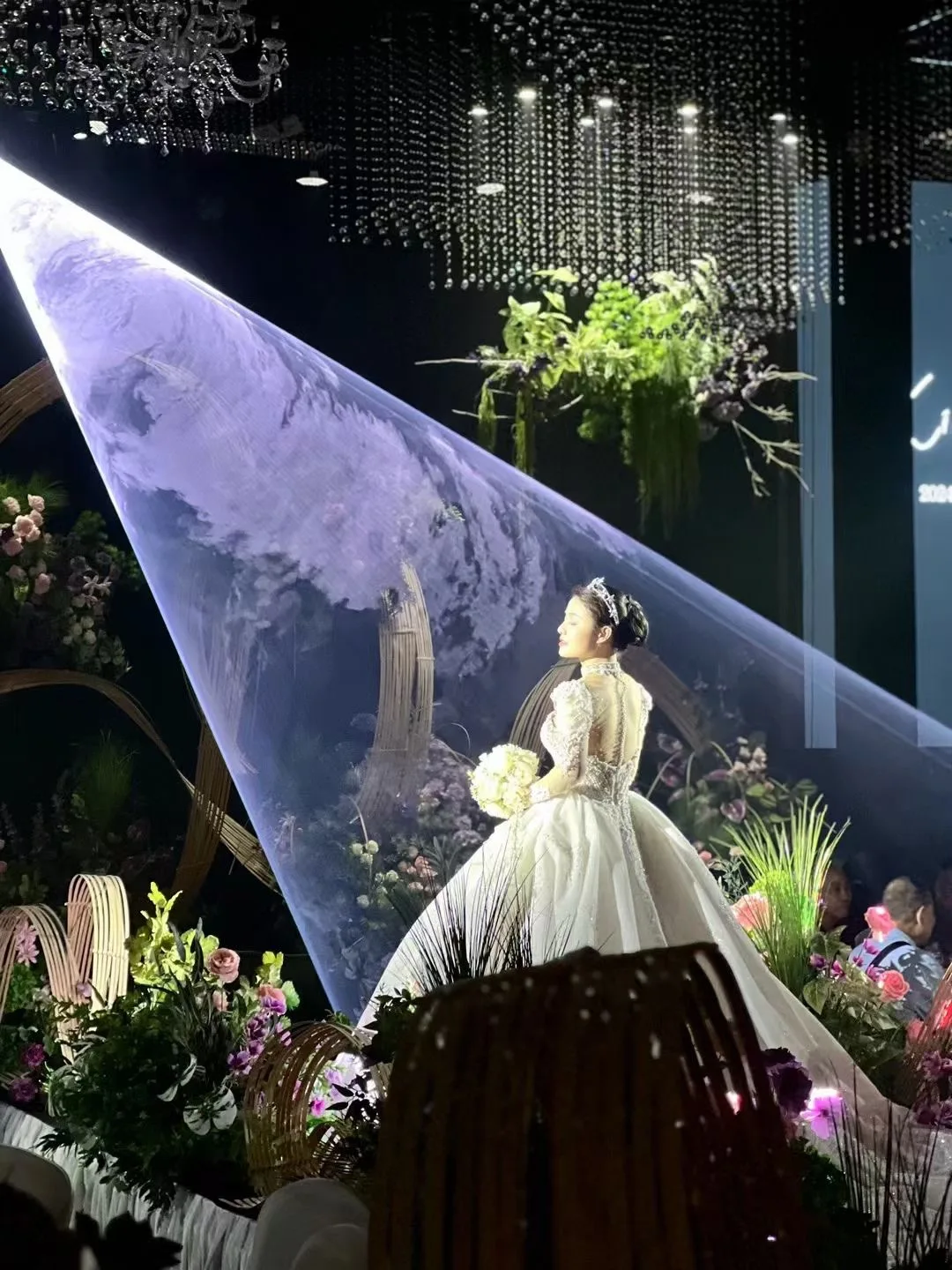 10W RGB Laser Show Projector Animation Laser Light Cinderella effect Animation Projector Dj Laser Light for Party Disco Club