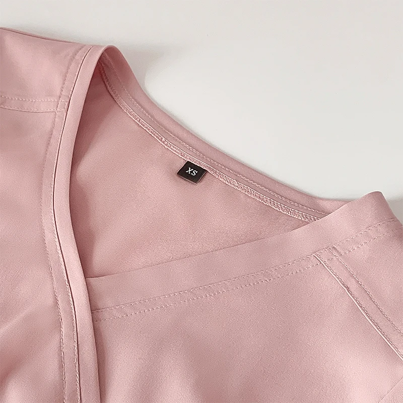 Fashionable Designs New Style Printed Logo Men Women Scrubs Uniforms Sets Joggers Spandex Medical Hospital Scrubs Uniforms