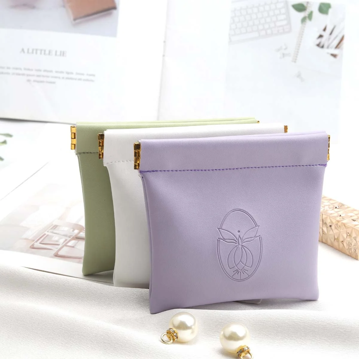 Custom Colorful Pu Leather Earphone Lipstick Cosmetic Coin Storage Closed Magnet Bag Small Emboss Jewelry Packing Leather Pouch