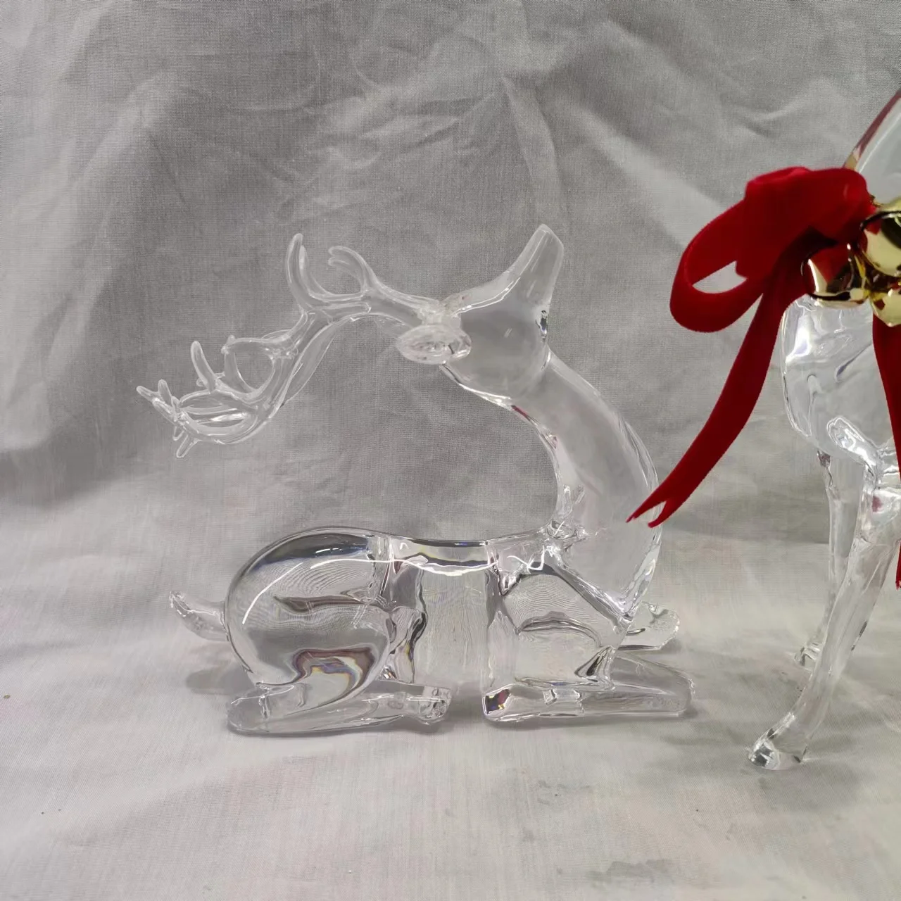Customized White acrylic Xmas Deer Statue Christmas Deer set