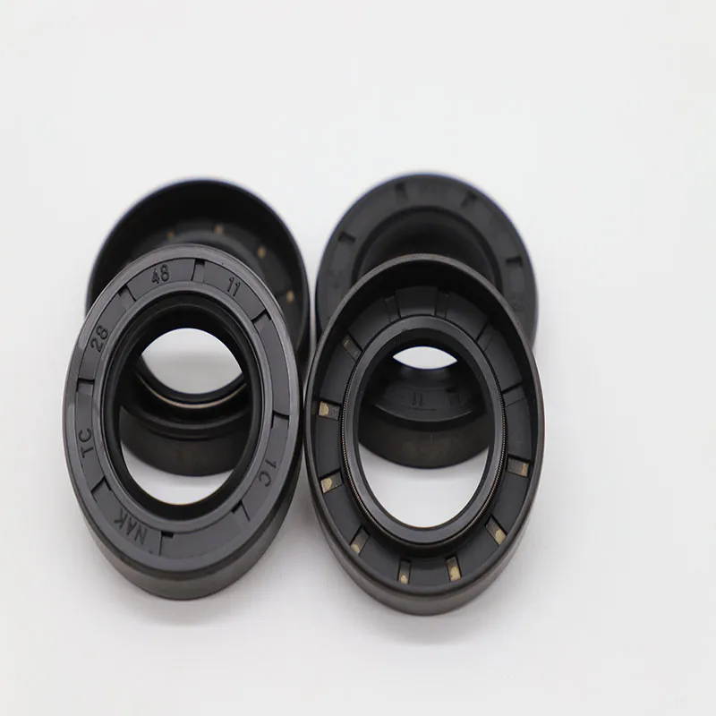 Factory Hot Selling Mechanical Parts Oilseal High Temperature Resistance Harvester Seal Nbr Fkm Rubber TG Skeleton Oil Seal