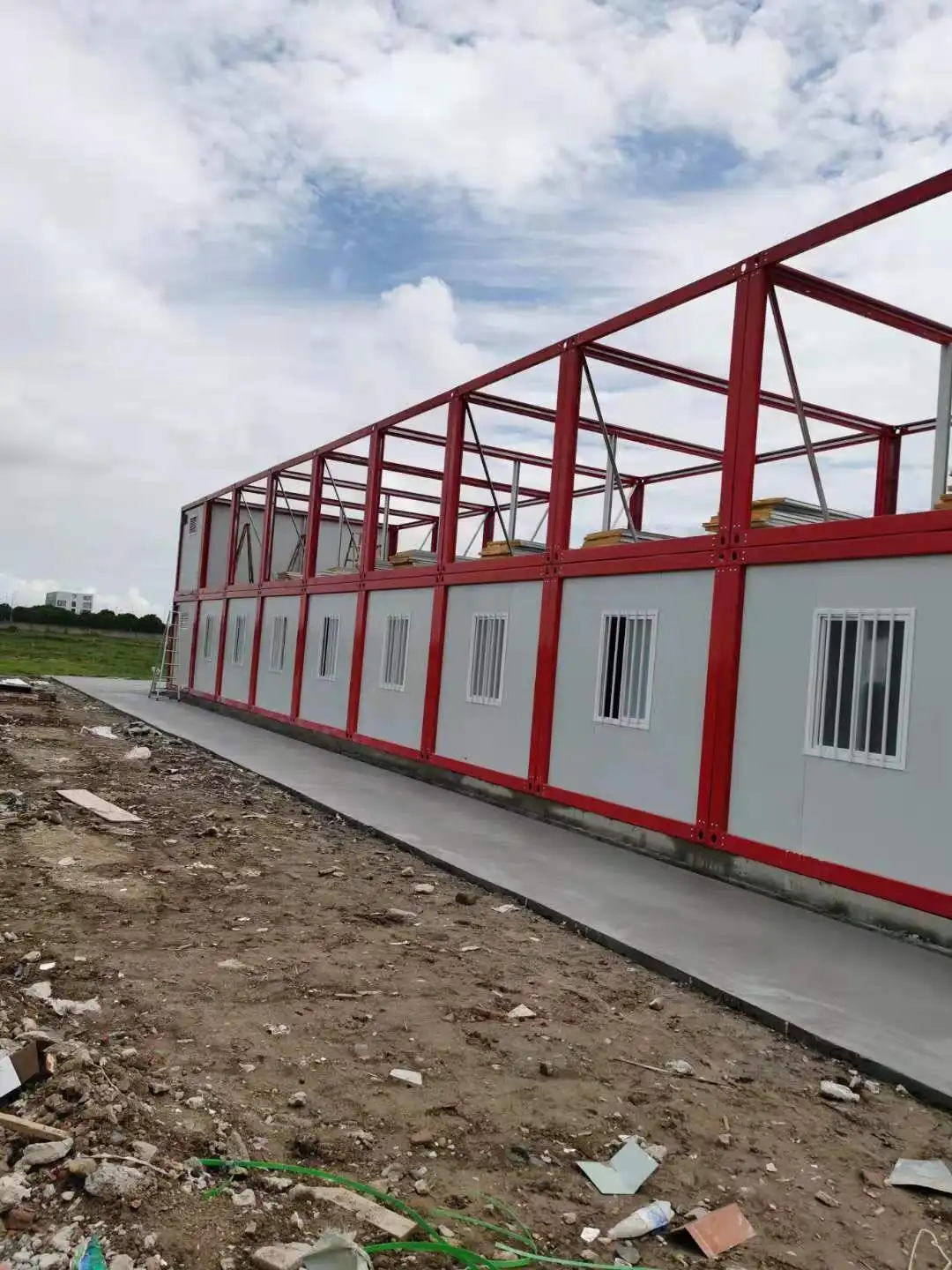 Quick Assembly Prefabricated Container House For Efficient Temporary Housing Rapid Construction