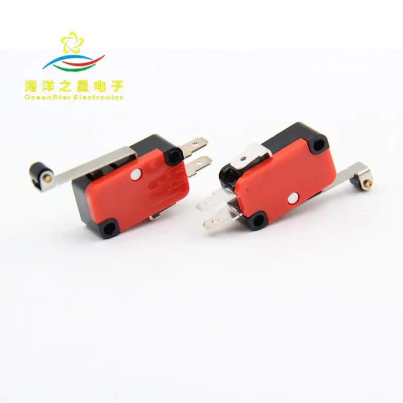 Концевой выключатель серебристого цвета в горошек с длинным колеса микропереключатель V-156-1C25