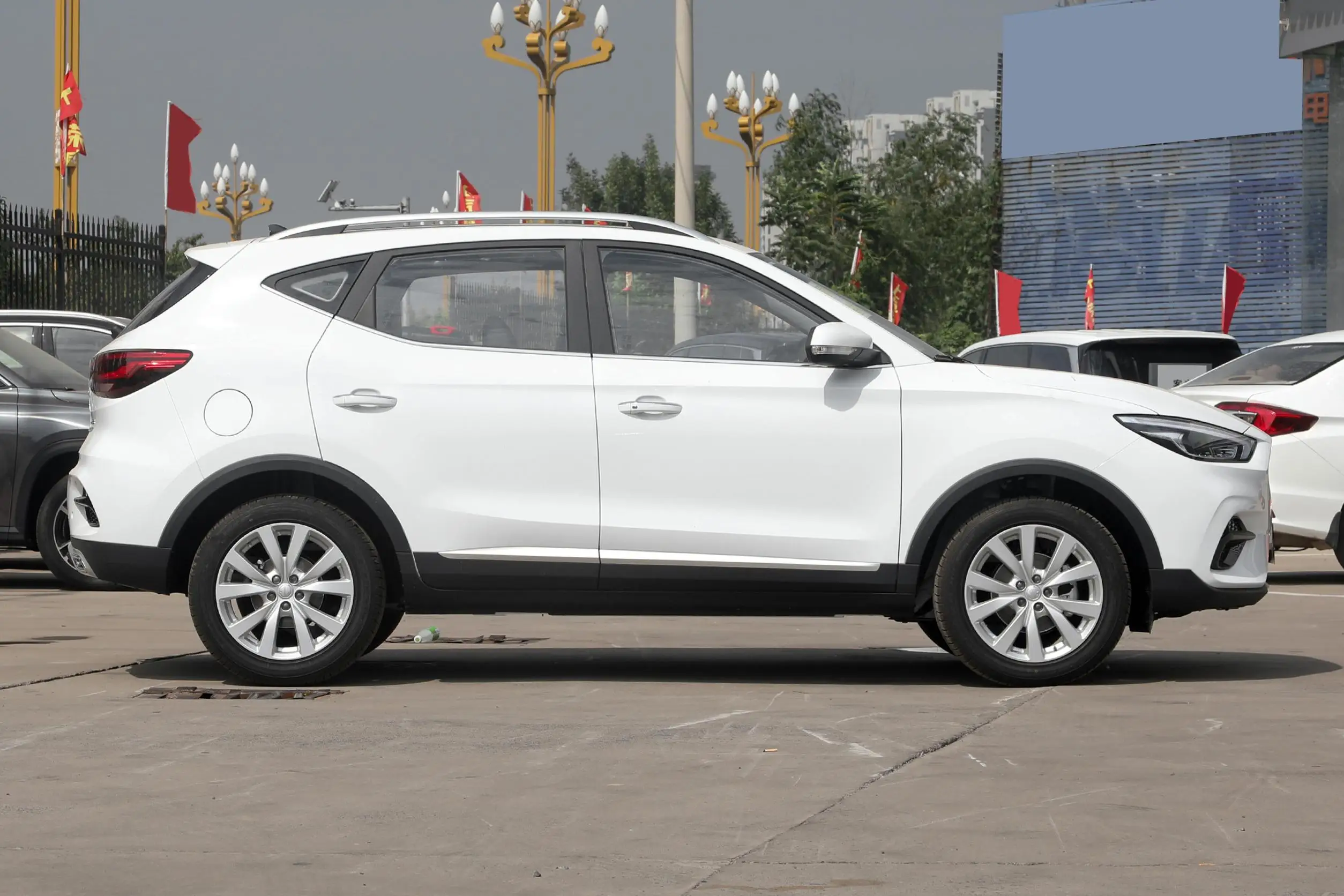 MG ZS 2022 квалифицированные поставщики 1.5L CVT светодиодная камера электрическая кожаная многофункциональная внедорожная машина 4x4 Atv Автоматическая Автомобильная 2024 Faw