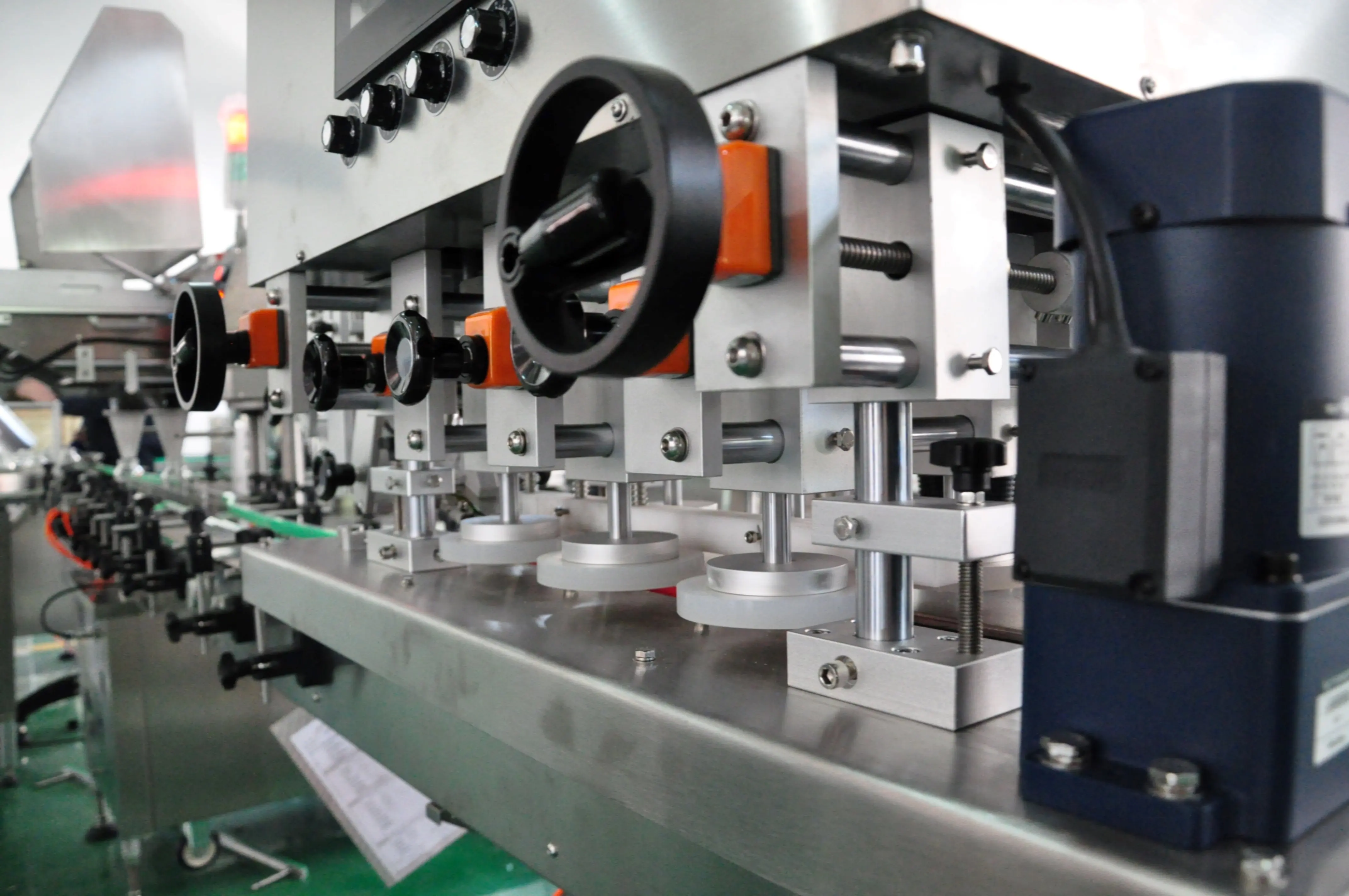 GX-200 High-speed capping lid screw machine (capper + elevator)