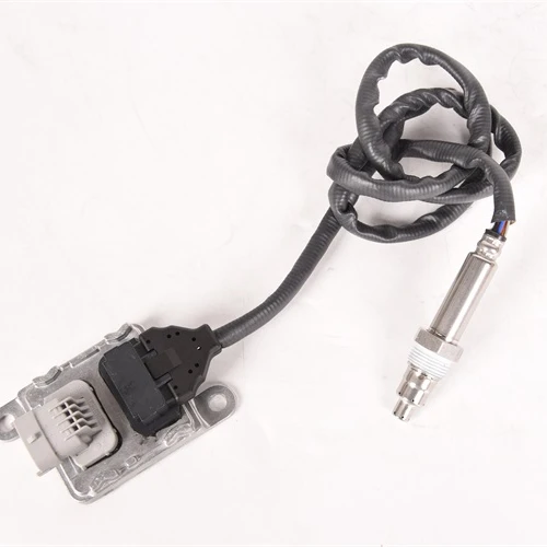 Car exhaust system 22303390/21636091/5WK97367 For Volvo C70 VN VNL VNM VHD VT  12V nitrogen oxygen sensor wholesale nox sensor