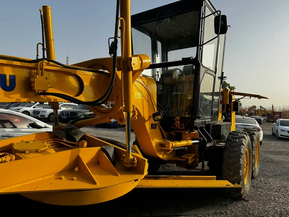 Used komatsu grader GD655 road construction heavy equipment