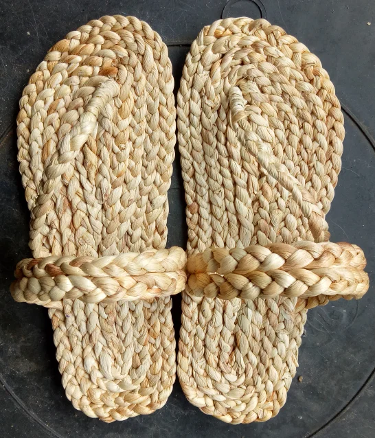 Handmade water hyacinth flip flops indoor slippers from vietnam for hotel water hyacinth slippers (Sandy 84587176063 WS))