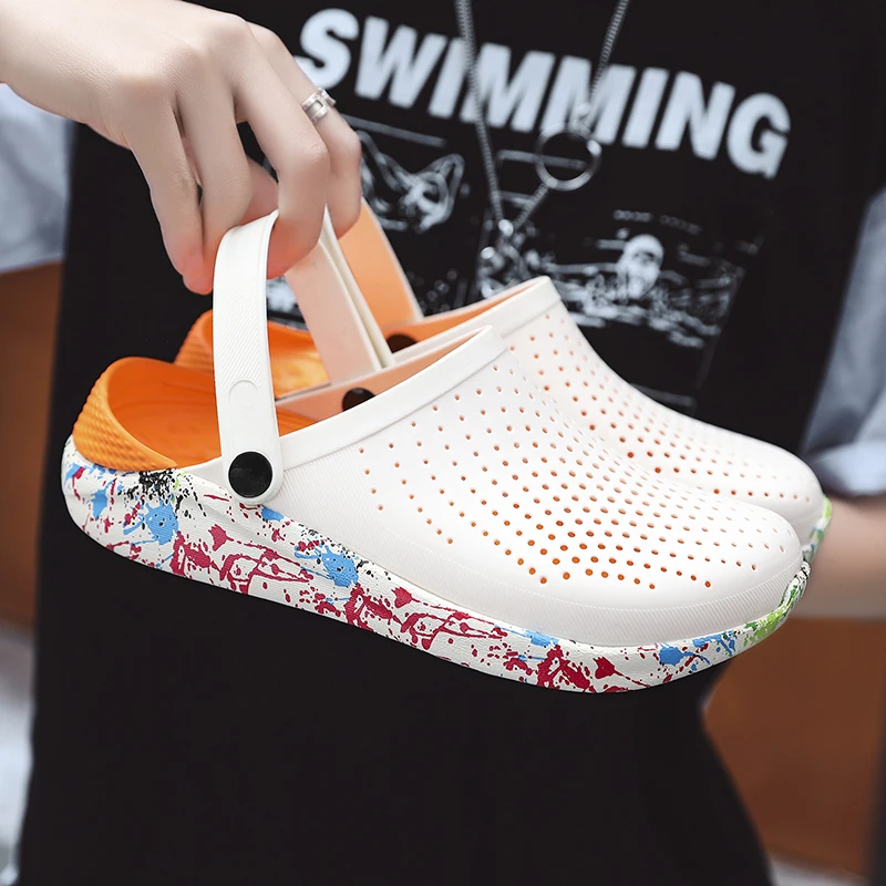 2021 для мужчин; Модные пляжные сандалии; Сезон лето; Мужская повседневная обувь без шнуровки и молнии на малышей, обувь, Тапочки, 7 видов цветов размеры 36-46 унисекс водонепроницаемого материала; Водонепроницаемая обувь пляжные сандалии