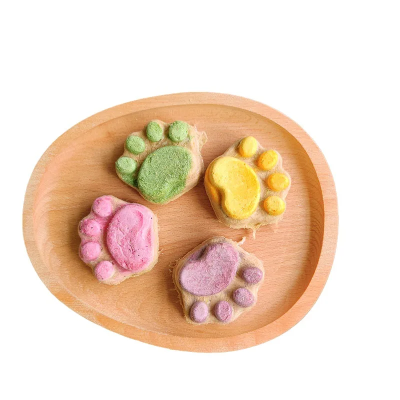 Freeze-dried cat claw online red cat snack Cat claw cartoon anomalous raw bone meat fat hair cheek OEM OBM ODM