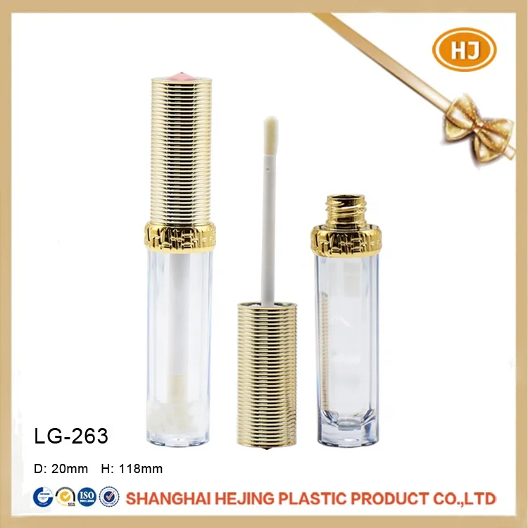 Shiny gold lipgloss tube with lid