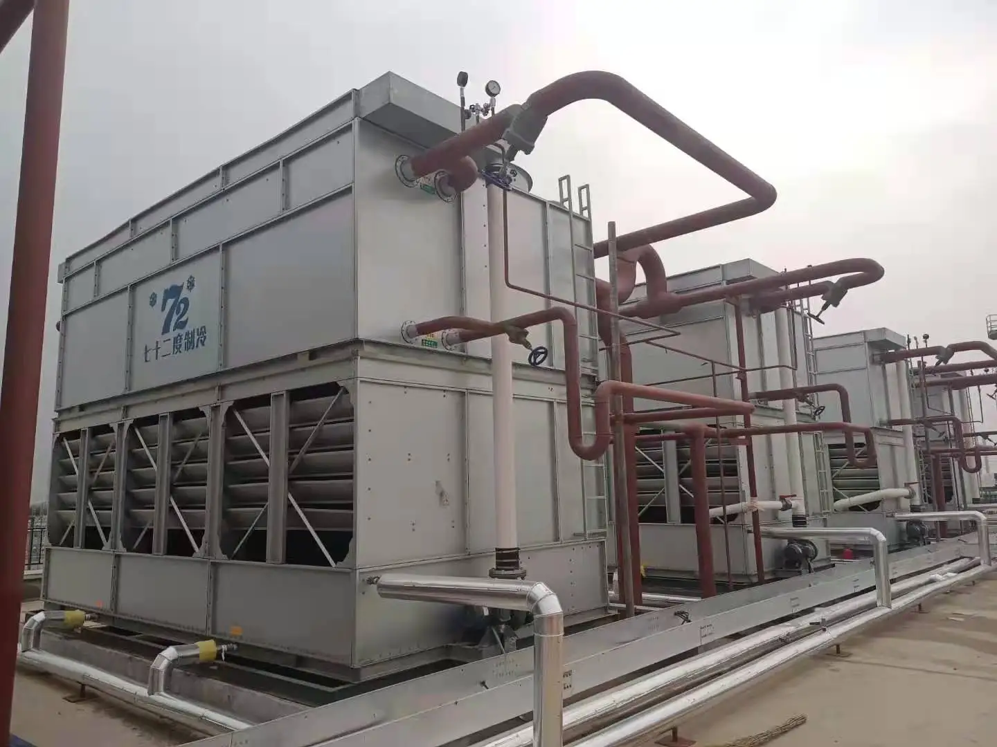 Stainless Steel Closed Circuit Cooling Tower China Evaporative Condenser With Ladder And Safety Guards Support Customization