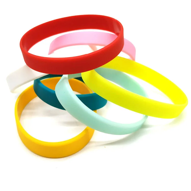 Personalized Custom Silicone Wristband Rubber Bracelet Wrist Band Embossed Wristband With Printed Logo For Kids And Adults