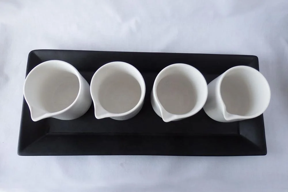 Керамическая банка для свечей с носиком