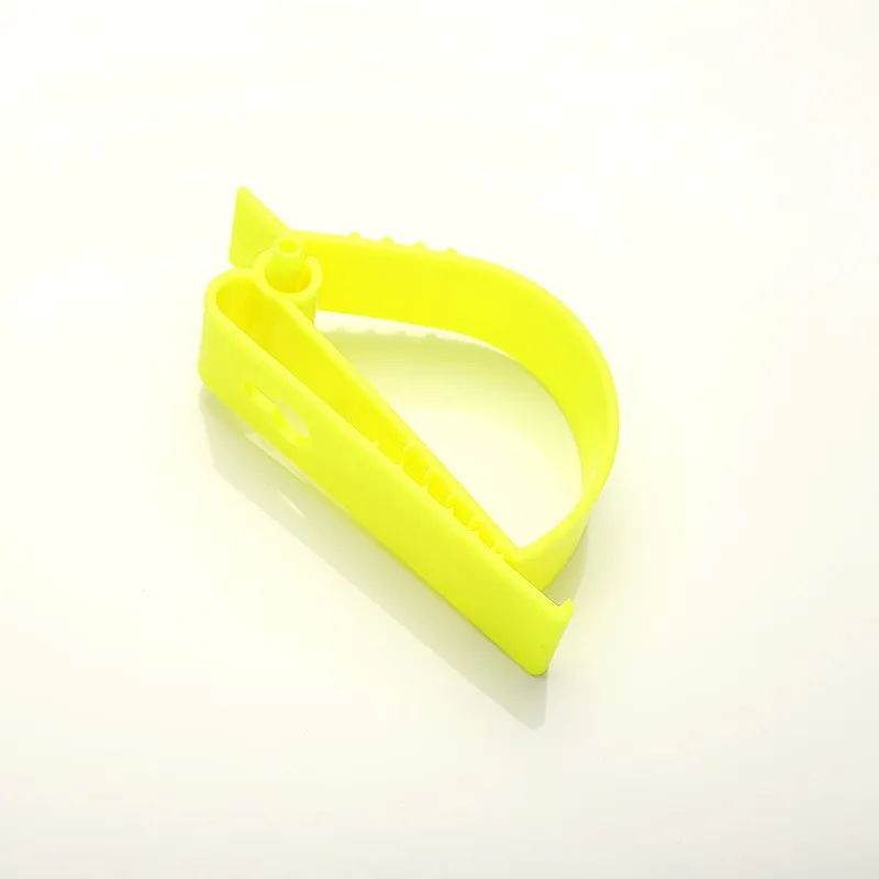 Hot Sale Plastic Helmet Clip Tool And  Belt Climbing Clip For Workers Teachers Children