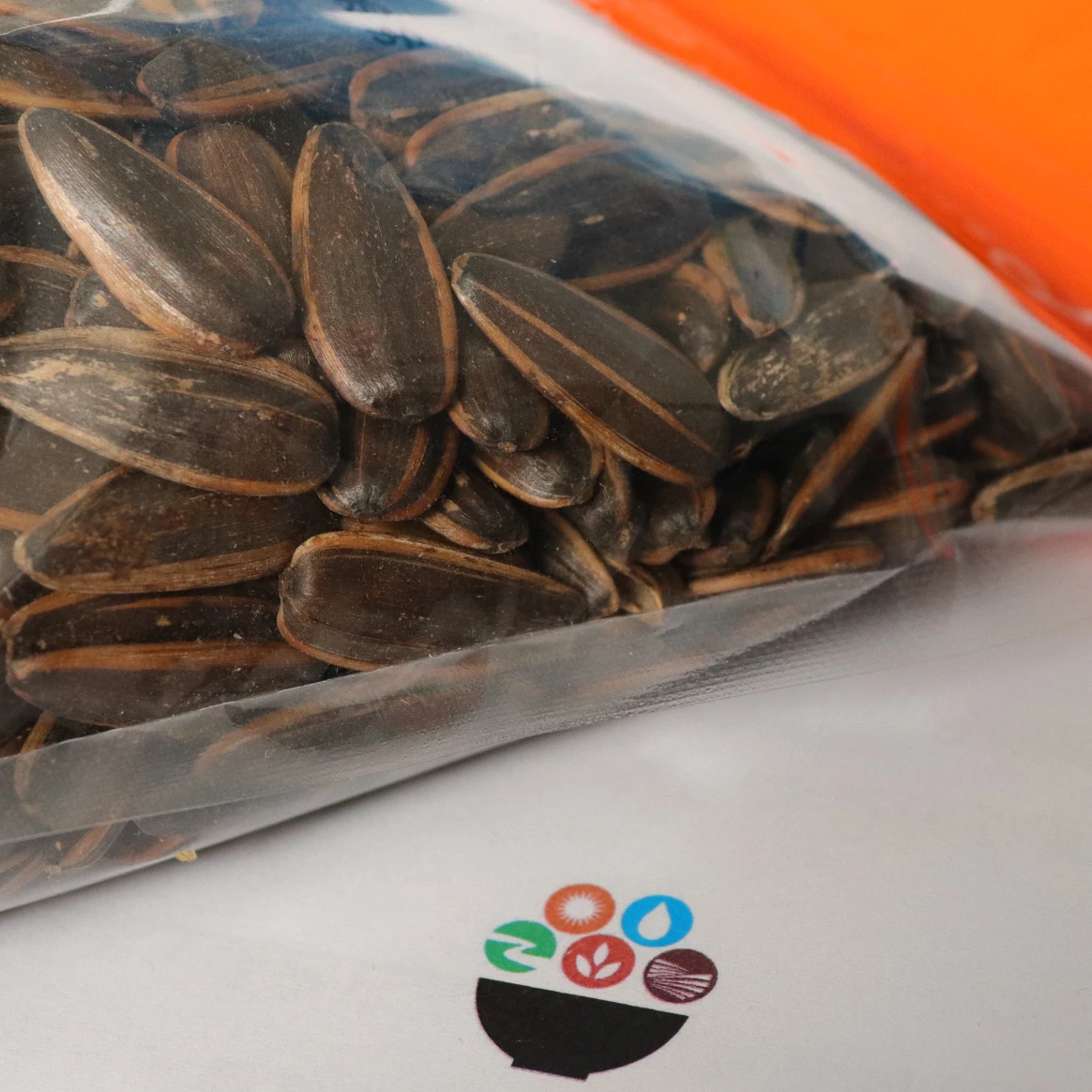 Custom Packaging And Logo Sunflower Seeds Walnut, Date, Coco Nut, Caramel, Pecans, Cream, Sea Salt Flavor Roasted Sunflower Seed