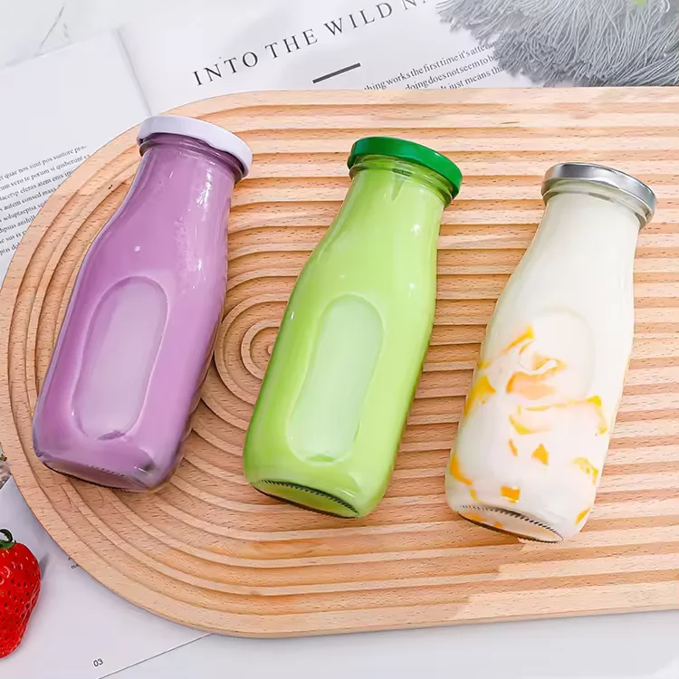 Beverage drinking 300ml clear square glass bottle with twist metal lid for juice beverage flavor