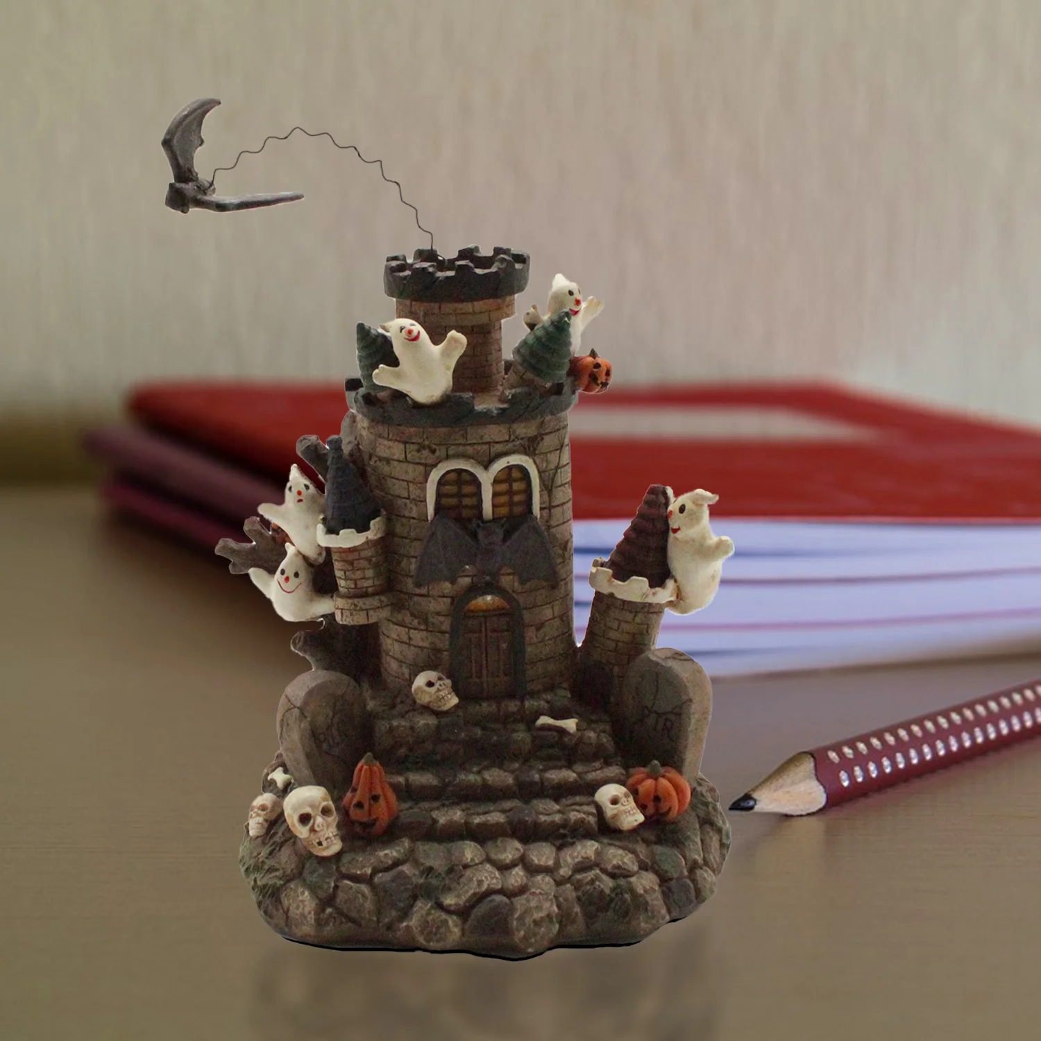 
Halloween Party Decorations Castle Decoration with Pumpkins and Skulls 