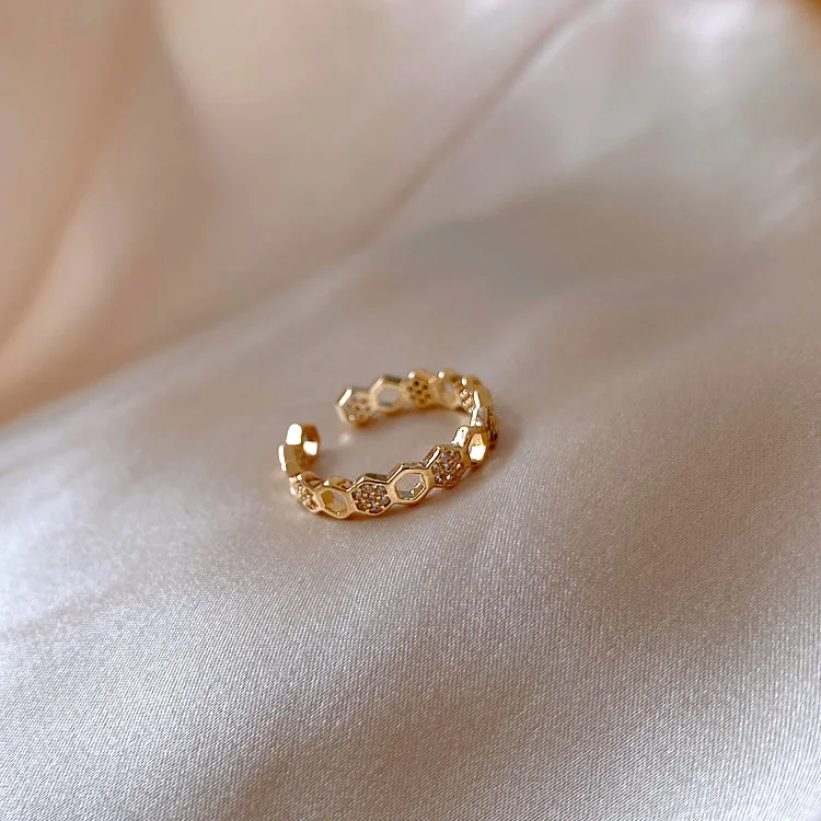 
The new index finger ring for cool women in the year of 2021 