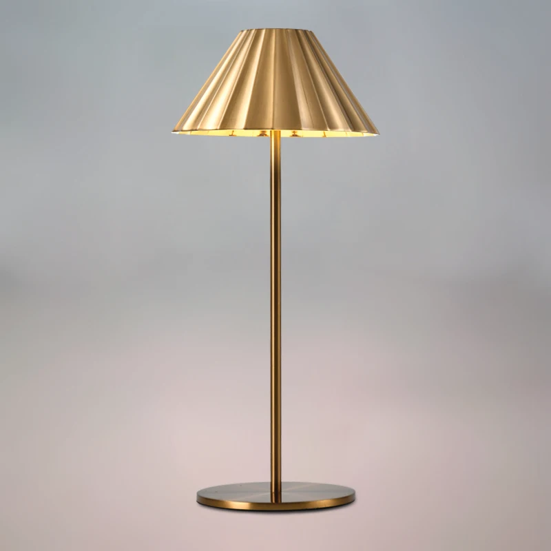 Cafe dining room decorative gold desk lamp adjustable battery operated cordless rechargeable led table lamp