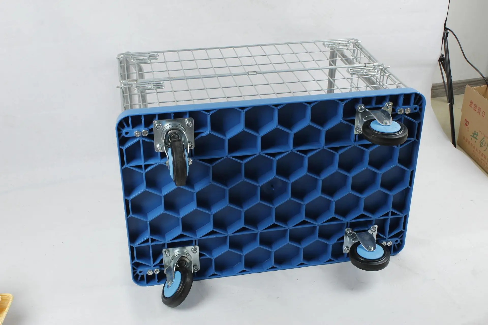 150kg 300kg folding plastic trolley cart with wheels hand trolley with fence