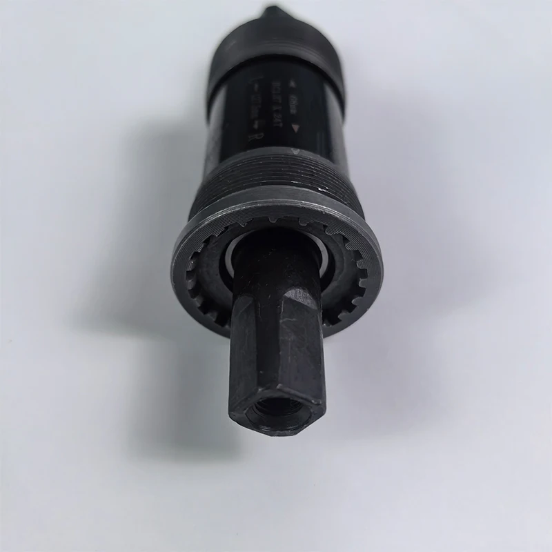 China Factory Bicycle Parts Bottom Bracket Sealed Bearing Bb Set Mountain Bike Bicycle Middle Axle