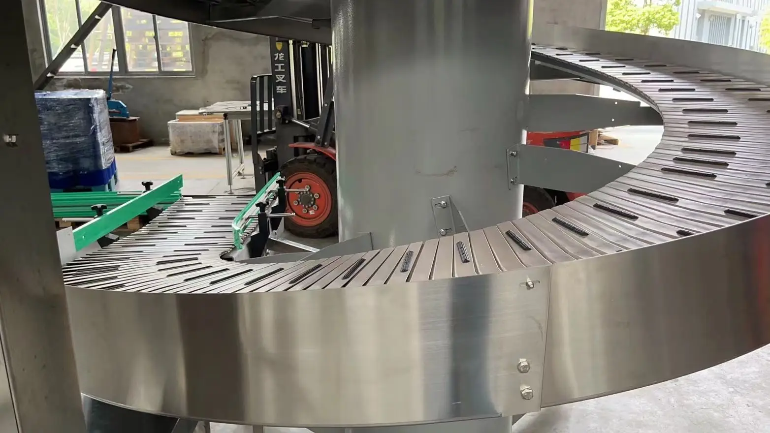 height difference 3500 mm with column diameter 760 mm powered spiral conveyor