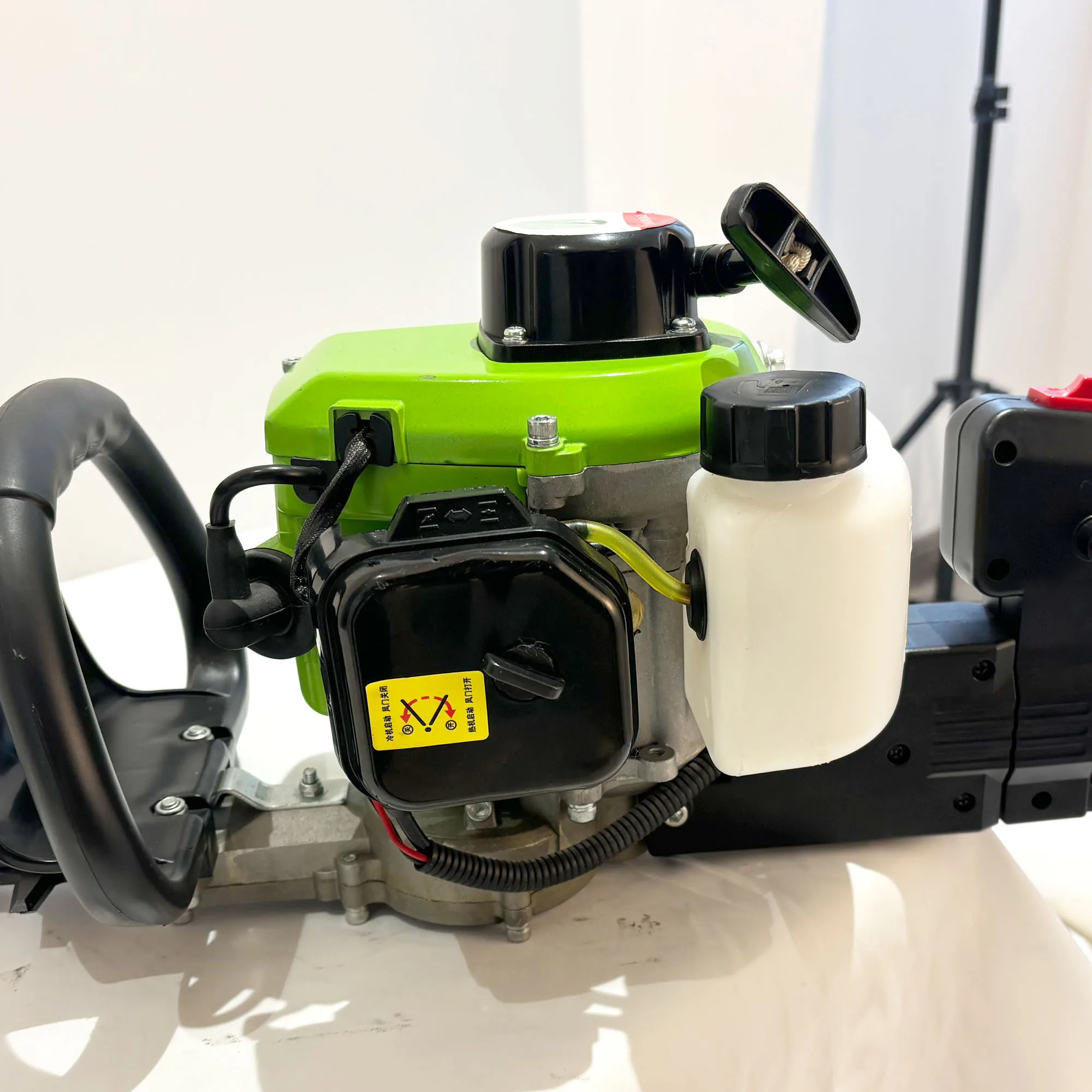 Cheap Price 2 Stroke Tree Trimming Brush Hedge Trimmer Shrub Lawn Leaf Cutting Gasoline Cordless Hedge Trimmers