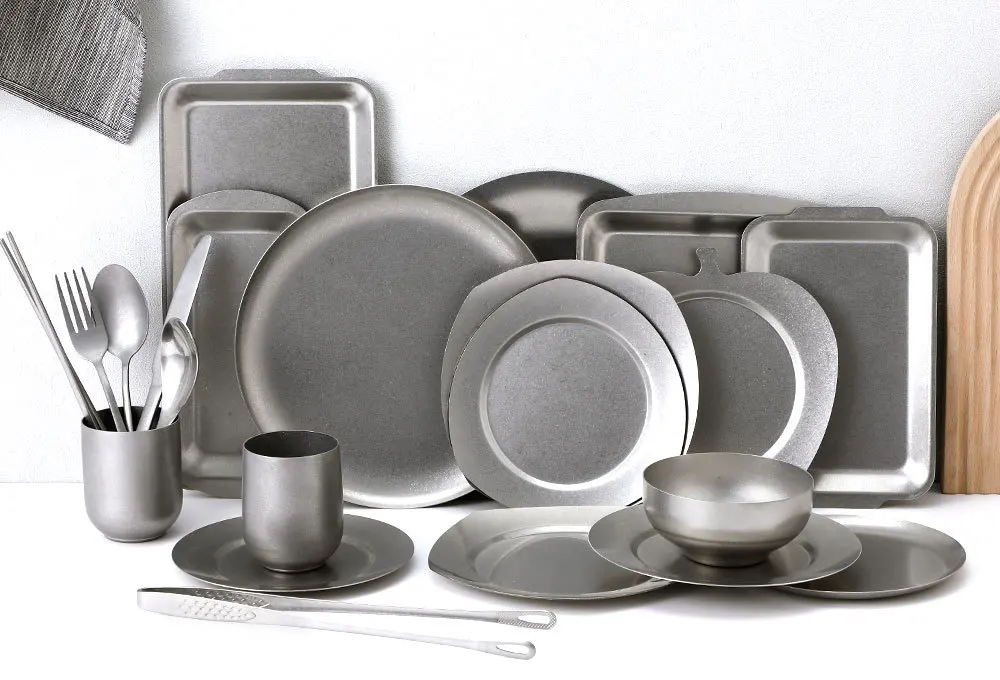 FT0036 Vintage Stainless Steel Plates Round Trays Outdoor Camping Cutlery Make Old Industrial Style Dinner Plates