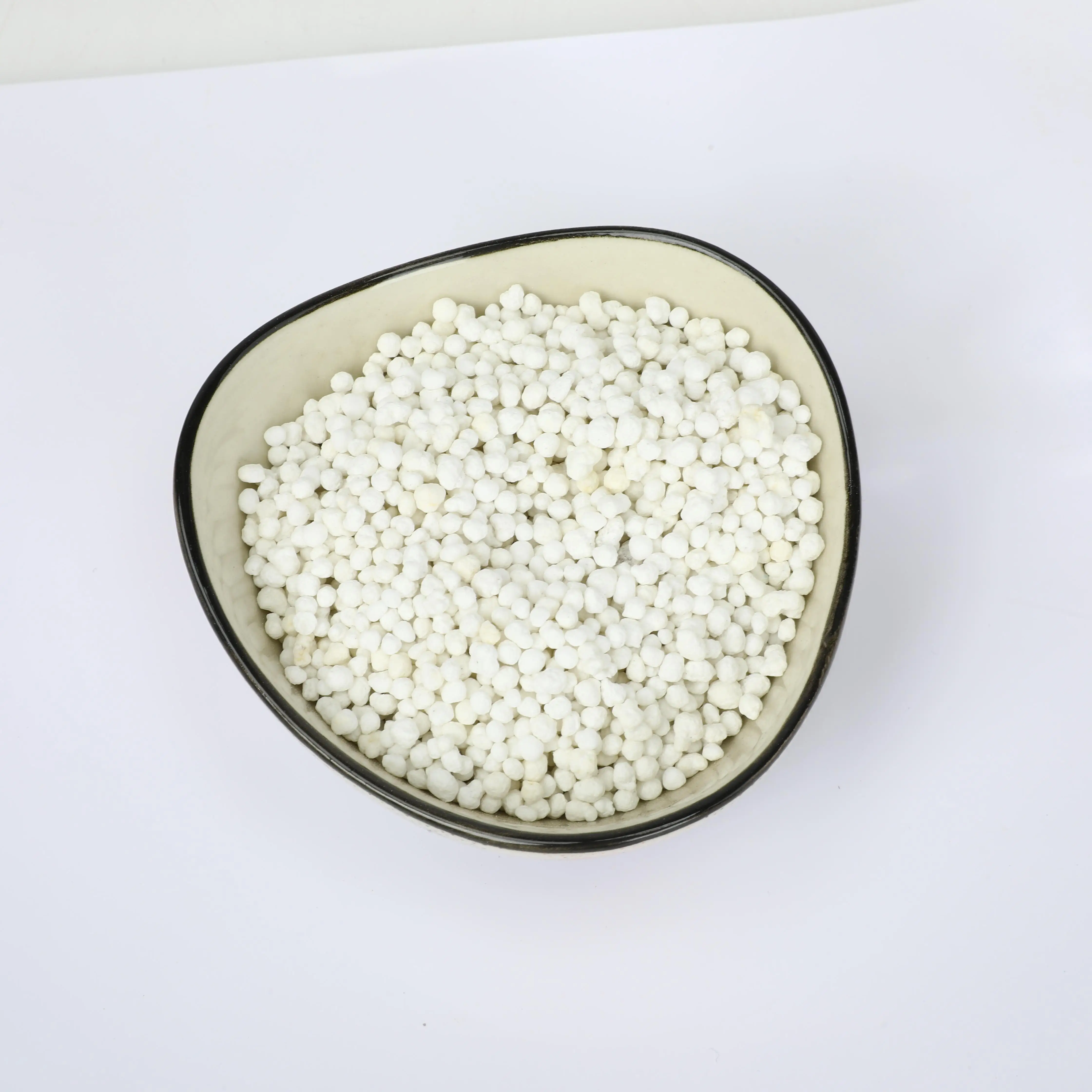 Manufacturers price white granular agricultural Urea 46 Nitrogen fertilizer for sale