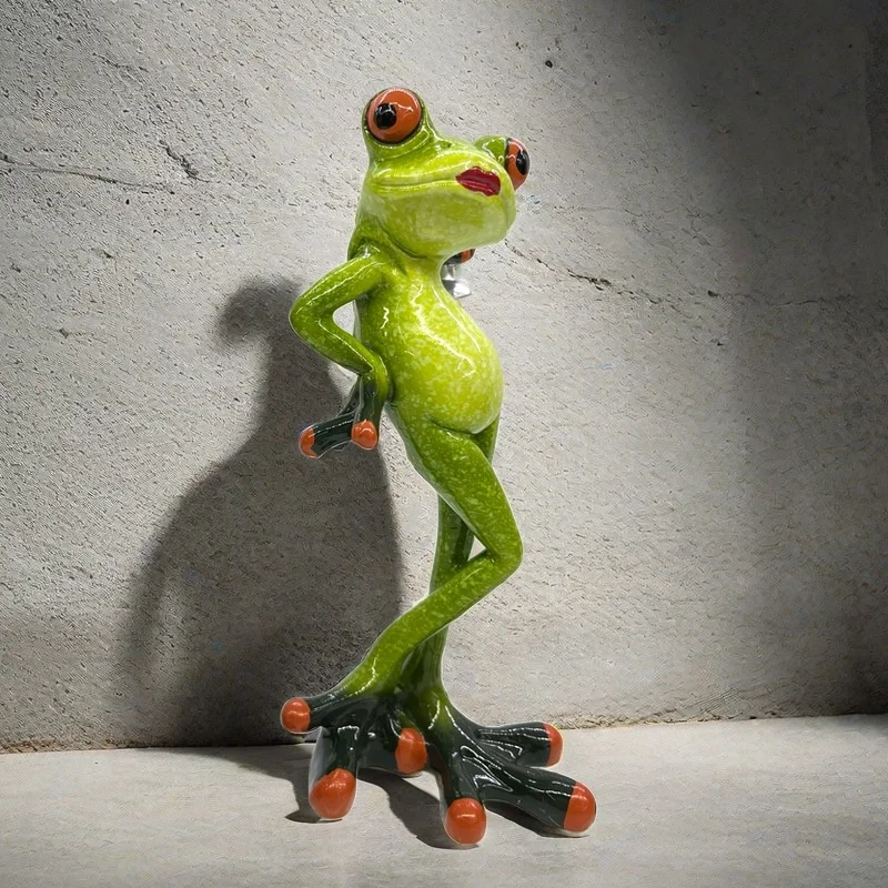 Resin Sculpture of a Frog Figurines Statue Handbag for Home Desk Bathroom Office Garden Decoration