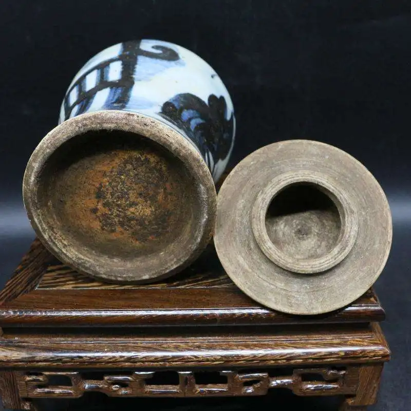 Quality Cheap Price Antique chinese hand painted blue and white decoration porcelain storage jar ceramic ginger jar