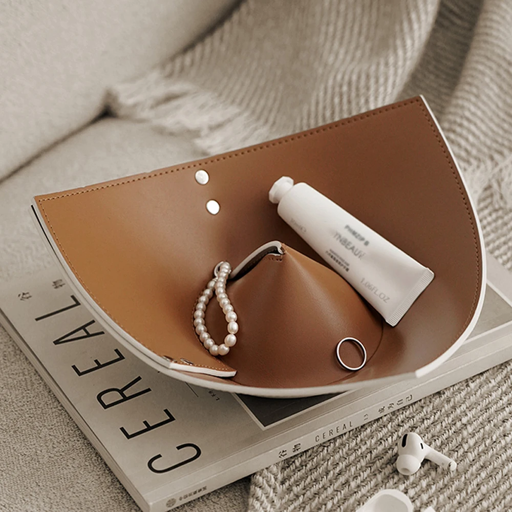 Leather Jewelry Watch Chocolate Dry Fruit Tray Luxury Bathroom Serving Tray Decorative