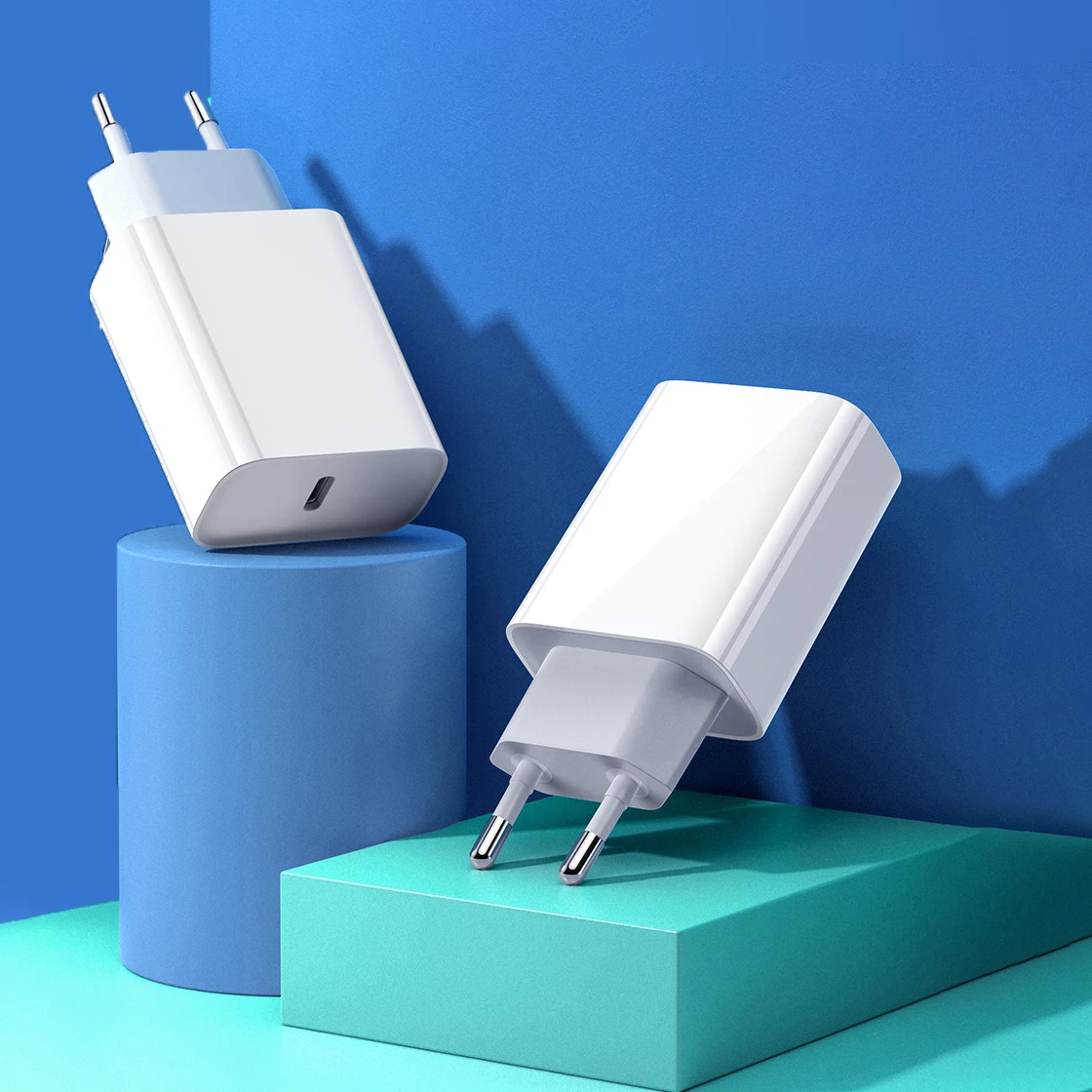Factory wholesale Original USB C 20W PD Mobile Phone Fast Wall Charger Phone  Mini Travel Charger fast Charging Kit Set