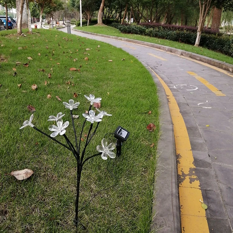 Wholesale Outdoor Lawn Landscape Lamp RGB Multi Colors Spike Decorative LED Solar Energy Flower Garden Light