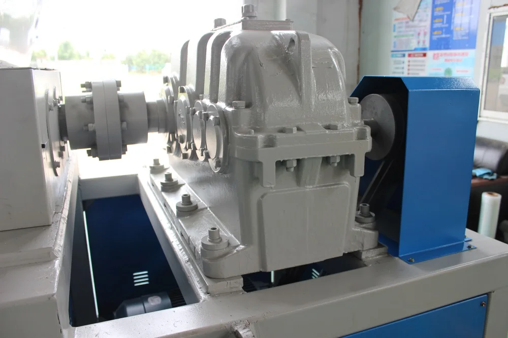 Промышленный двухвальный измельчитель картона/Измельчитель отработанных деревянных поддонов