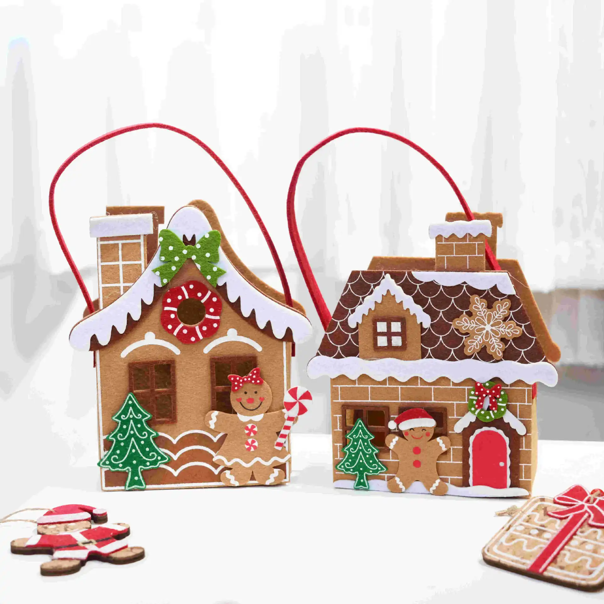 A264 Creative Felt Gingerbread Man and Christmas House Desktop Decorations New Outdoor Party Biscuits Box Christmas Decorations
