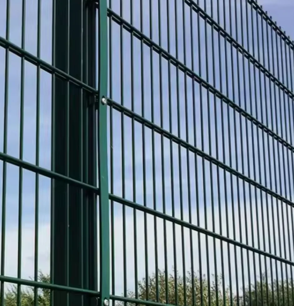 High Quality 3D Welded Iron Wire Mesh Fencing with Bending Design for Gardens