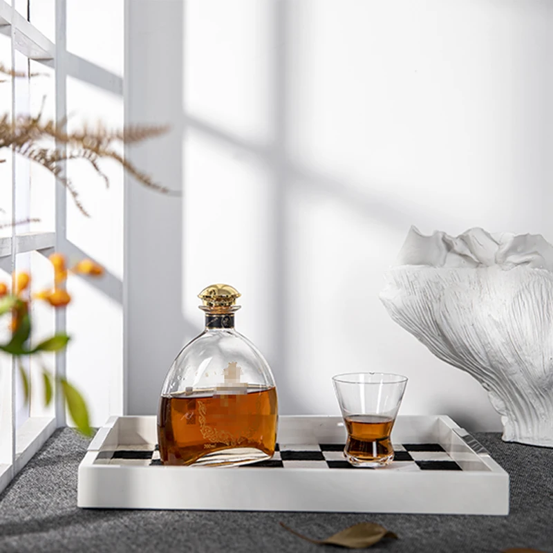 Modern light luxury black and white checkerboard grid horsehair wood tray entryway hotel jewellery storage tray